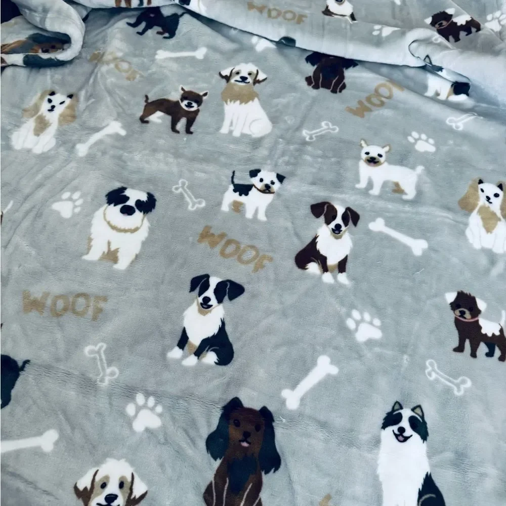 Plush Adorable Puppy Dogs Print Neutral Gray Rolled Pet Throw Blanket